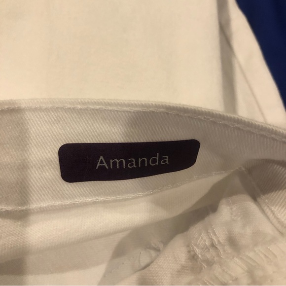 Gloria Vanderbilt White Straight Leg Jeans. Never worn. New. NWOT. - Picture 7 of 9